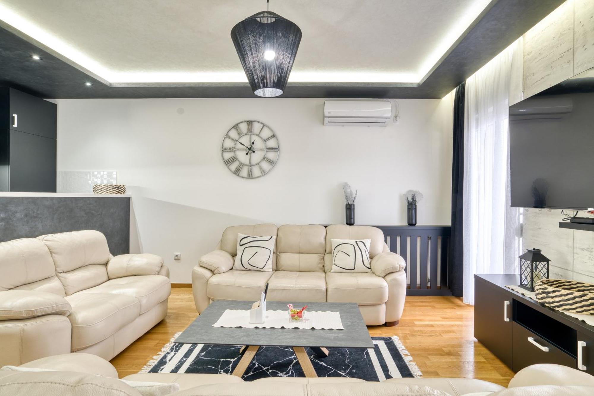 Luxury Veselic